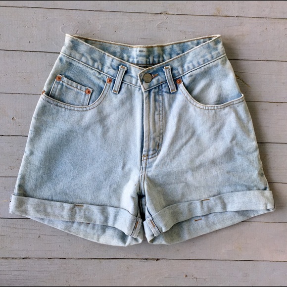white wash denim shorts